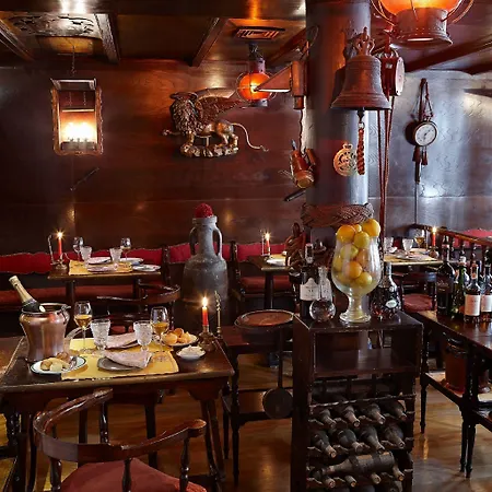 사투르니아&인터내셔널 호텔