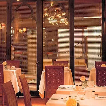 فندق ساتورنيا وإنترناتيونال 4*