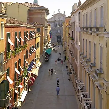 Saturnia & International Venecia