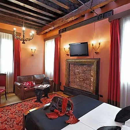 Hotel Saturnia & International 4*