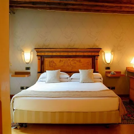 Hotel Saturnia&international 4*