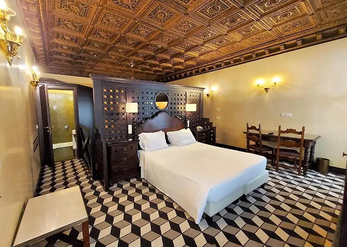 Hotel Saturnia & International