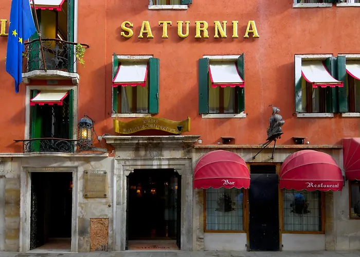 Hotel Saturnia & International