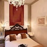 Отель Saturnia & International 4*