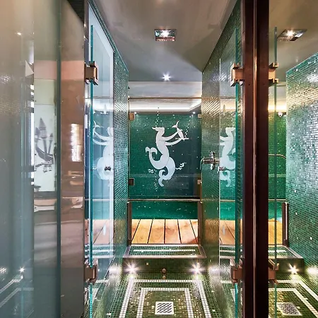 サトゥルニア ＆ インターナショナル 4*