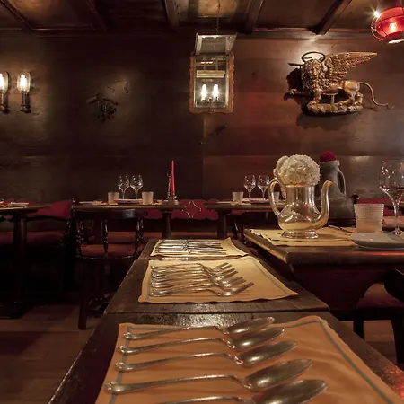 ホテル サトゥルニア ＆ インターナショナル