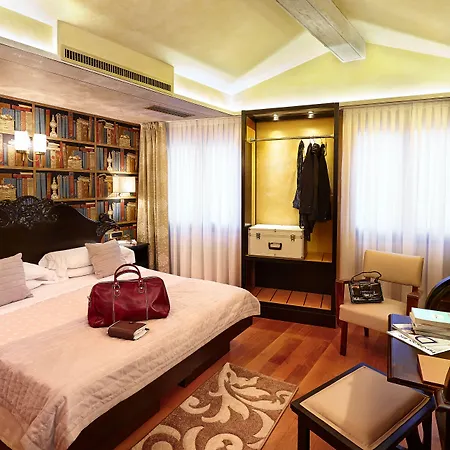 ホテル サトゥルニア ＆ インターナショナル 4*