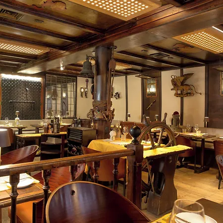 萨图瑞尼亚国际酒店