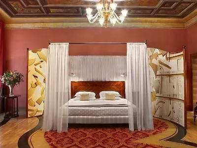 ホテル サトゥルニア ＆ インターナショナル