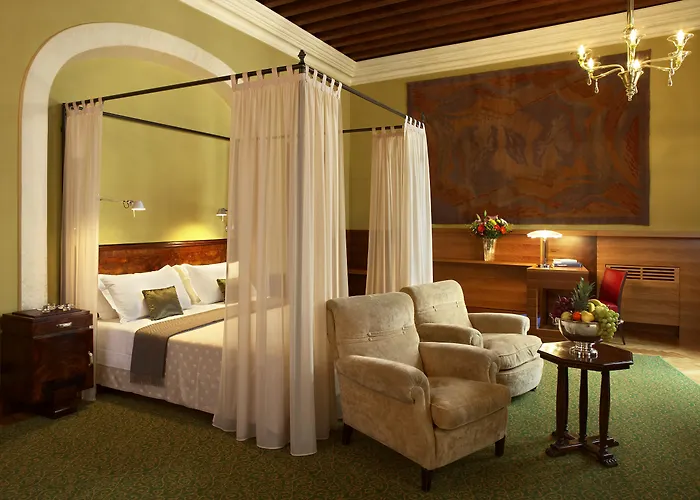 Отель Saturnia & International 4*