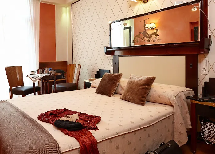 Ξενοδοχείο Saturnia & International 4*