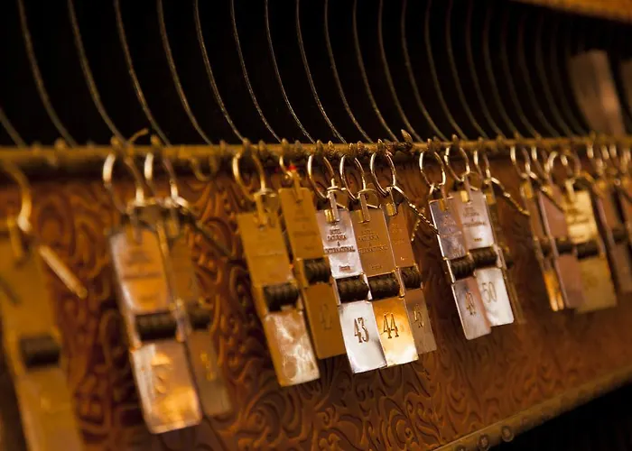 Ξενοδοχείο Saturnia & International 4*